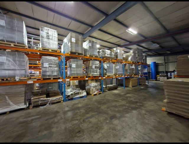 1,200M² FACTORY TO LET IN JET PARK